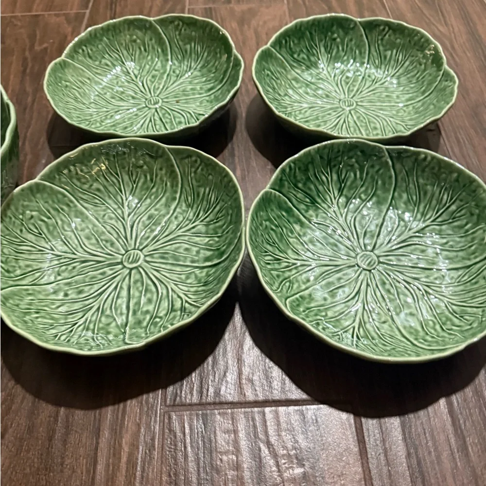 Vibrant Green Dinnerware Set with Leaf Design San Raphael lettuce bowls